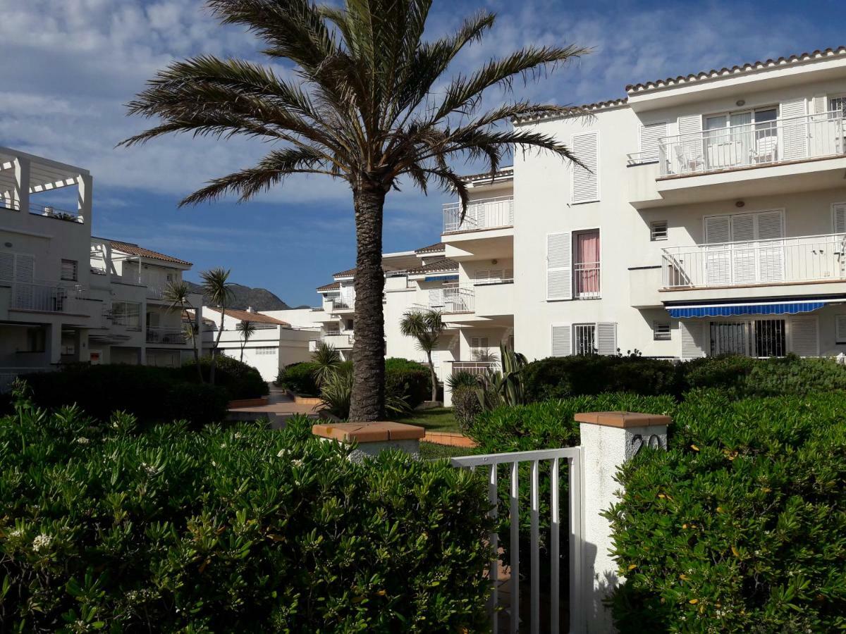 Residencia Platja De Roses Apartamento Exterior foto