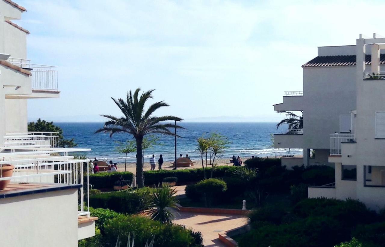 Residencia Platja De Roses Apartamento Exterior foto